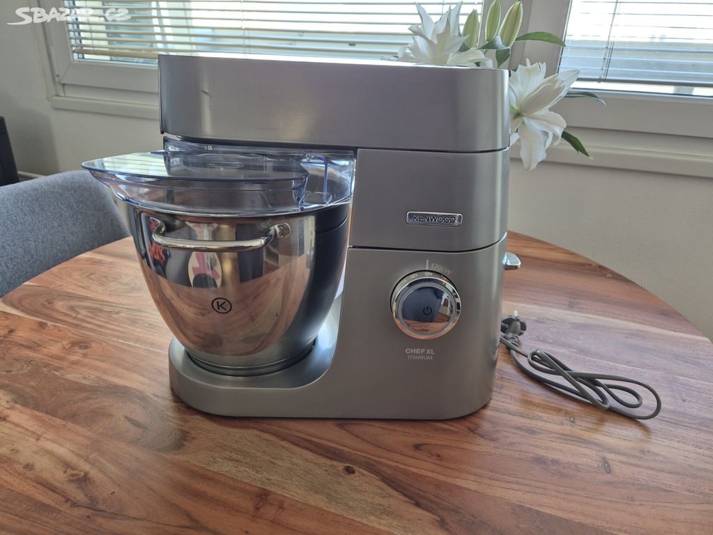 Kuchy sky robot Kenwood KVL8400S Chef XL Titanium Praha Sbazar.cz