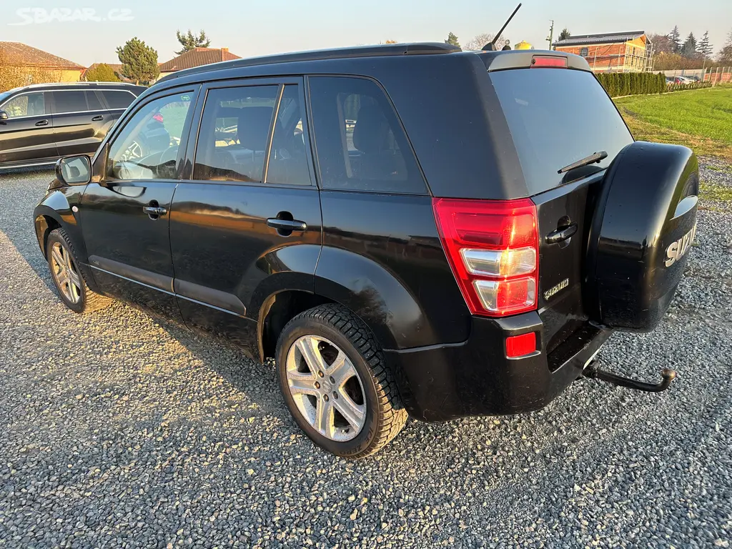 Suzuki Grand Vitara 2.0 benzín 4x4 plně pojízdné - fotka 4