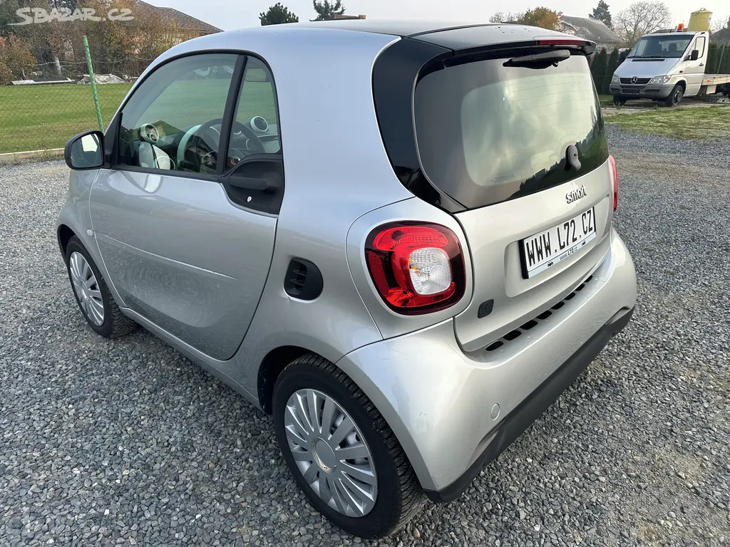 Smart Fortwo EQ Elektro nabíjení 22 kw NAVIGA DPH - fotka 4