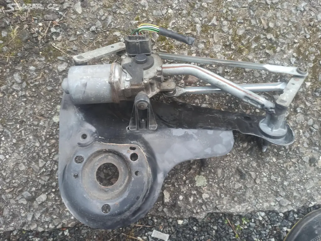 Náhled: Táhla stěračů s motorkem Ford Fiesta, mechanismus