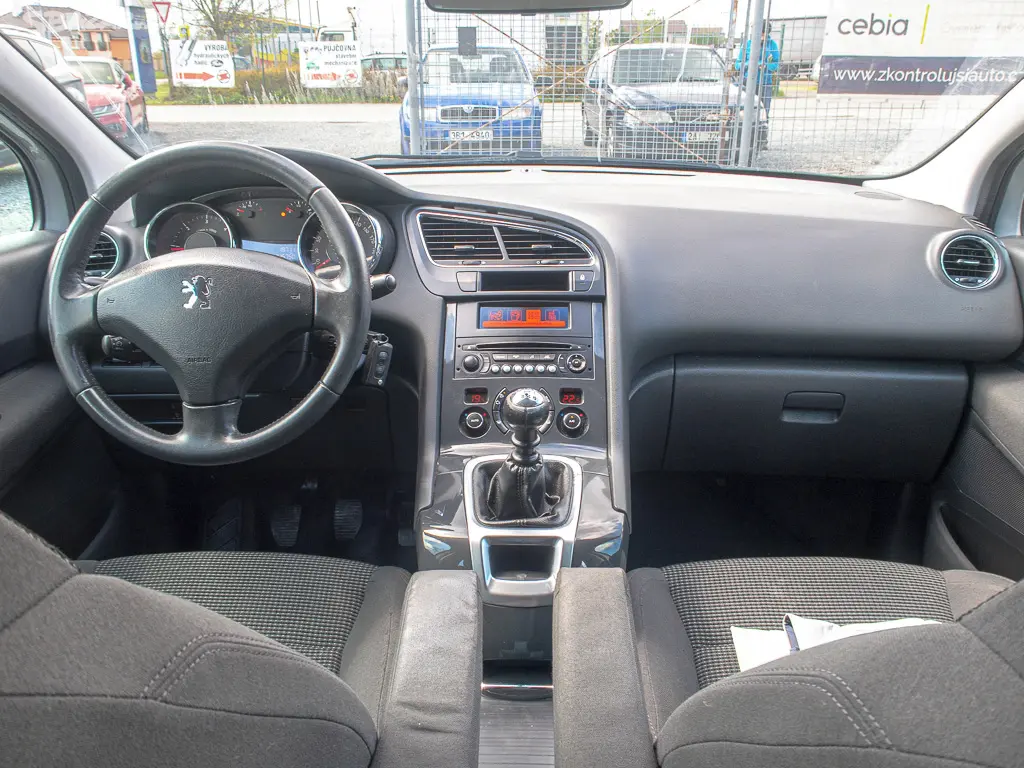 Peugeot 5008 1.6HDI DIGI - fotka 5