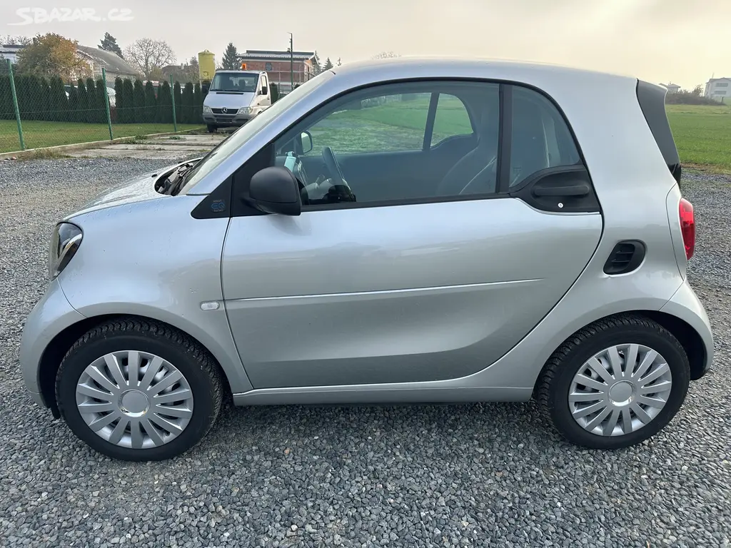 Smart Fortwo EQ Elektro nabíjení 22 kw NAVIGA DPH - fotka 3