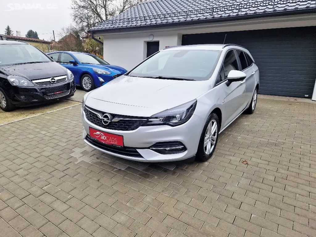Opel Astra, 1.6 TDCi (90 kW), 119 tis. km - fotka 2