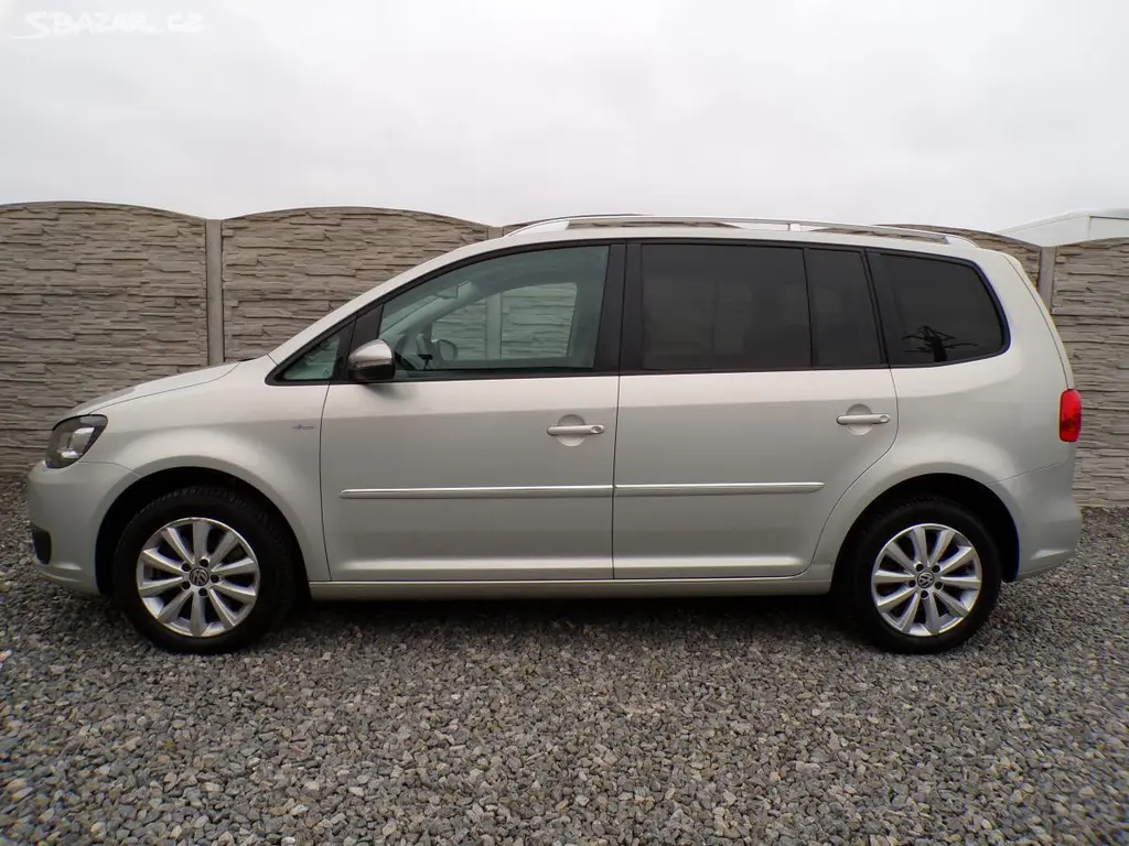 Volkswagen Touran 1.4TSi HIGHLINE DSG/CNG/XENON!