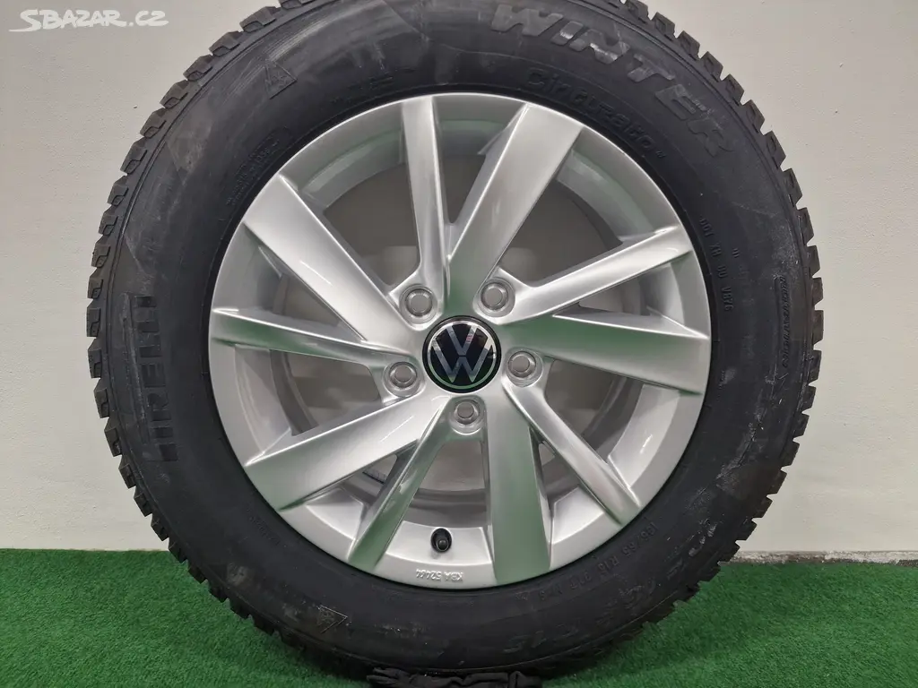 VW Golf 8  Alu kola 15  Zimní  Nové  Originál VW Gavia