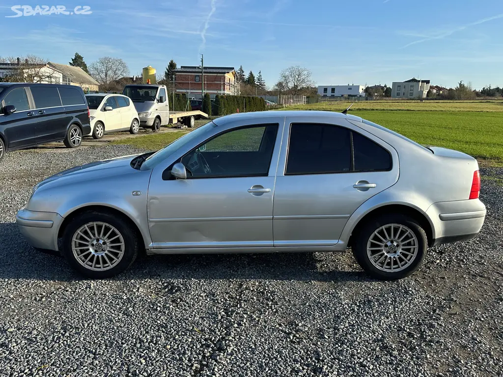 Volkswagen Bora 1.6 benzin - fotka 3