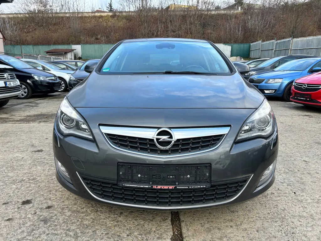Opel Astra, 1,4 Innovation - fotka 2