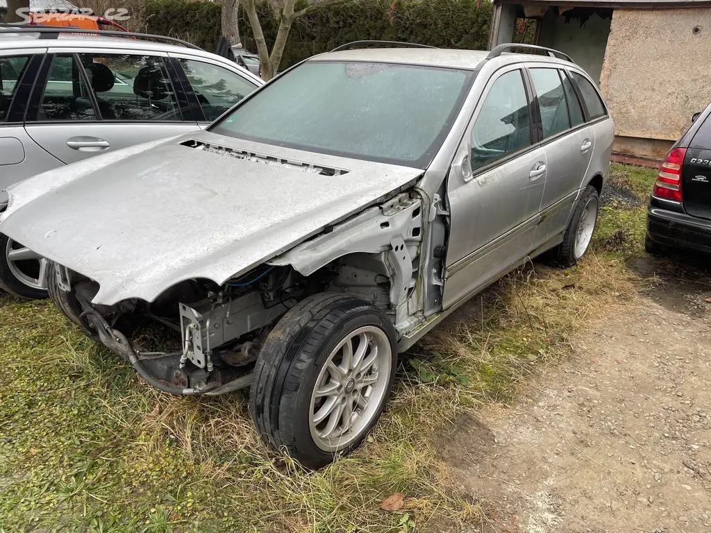 Mercedes benz W203 C350i 4-matic facelift. - fotka 6