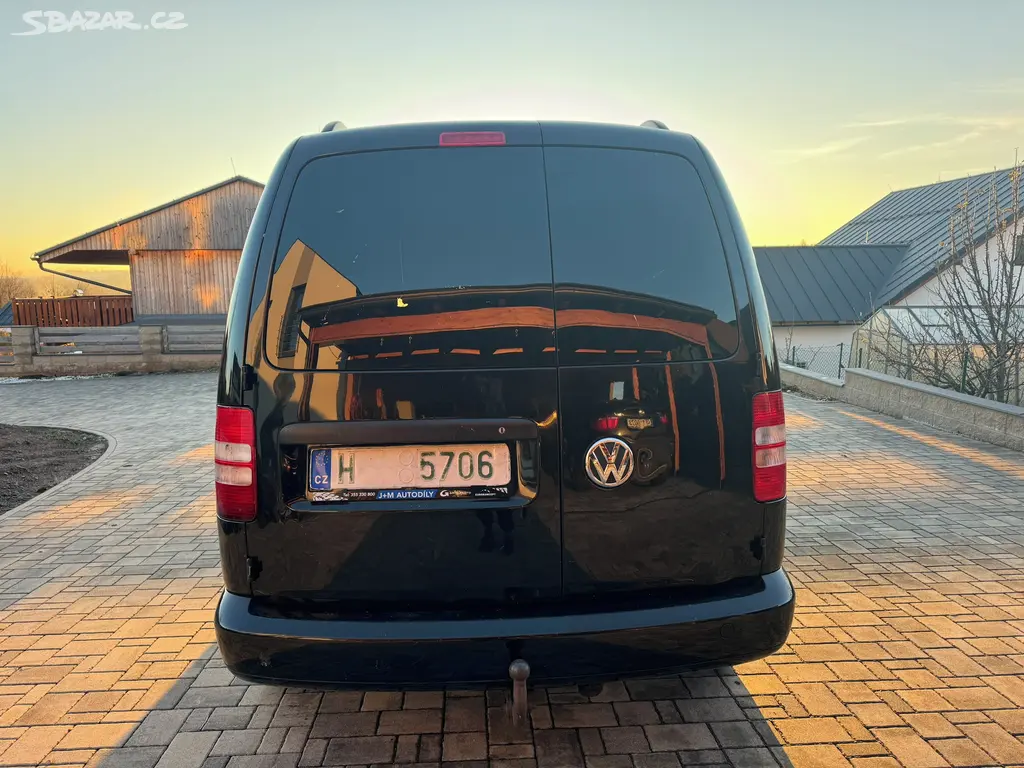 Volkswagen Caddy Maxi 1,6 TDi 75kW DSG Webasto - fotka 4