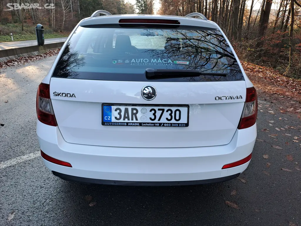 Škoda Octavia III 2,0 TDI, 110 kW, 151000 km - fotka 3