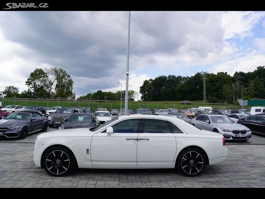 Rolls-Royce Ghost, 6.75i V12 570 PS - fotka 3