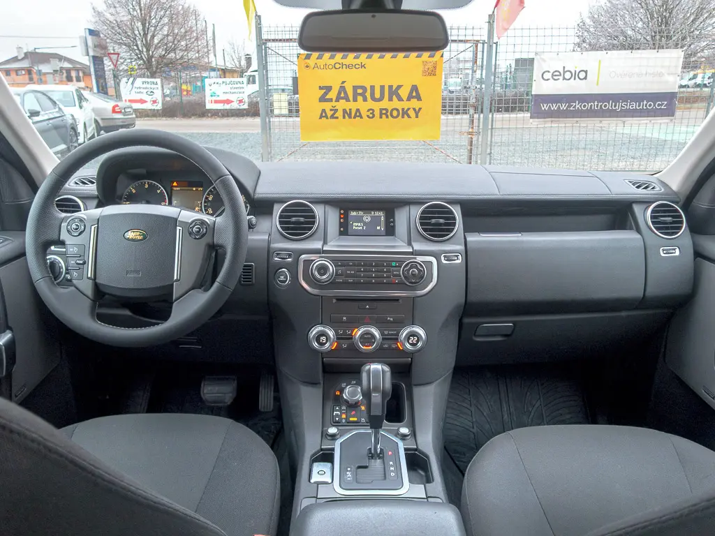 Land Rover Discovery 3.0D 180KW 4x4 PO ROZVODECH - fotka 6