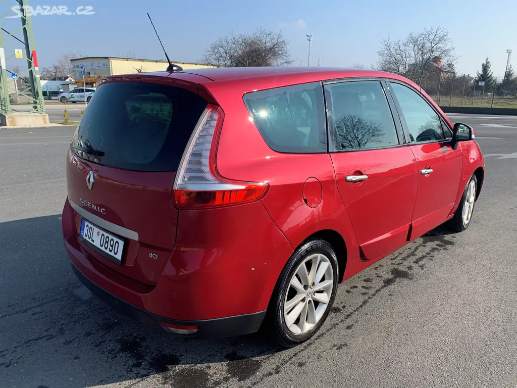 Renault Grand Scenic 1,9 dCI 96 kW 7 míst - fotka 2