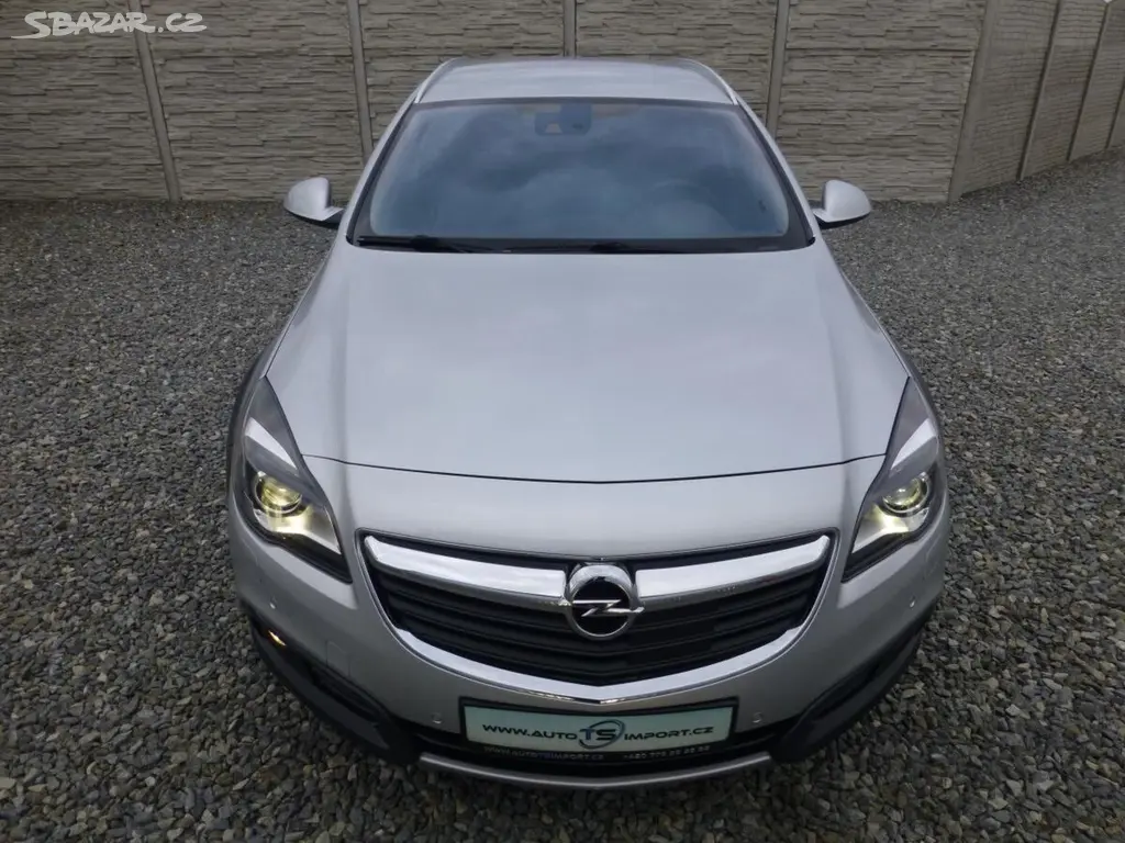 Opel Insignia 2.0CDTi 4x4 COUNTRY TOURER 1A! - fotka 6