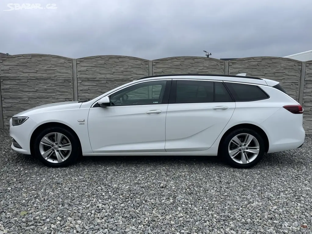 Opel Insignia 1.6CDT-i 130PS SELECTIVE TOP!!