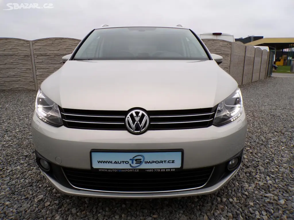Volkswagen Touran 1.4TSi HIGHLINE DSG/CNG/XENON! - fotka 4