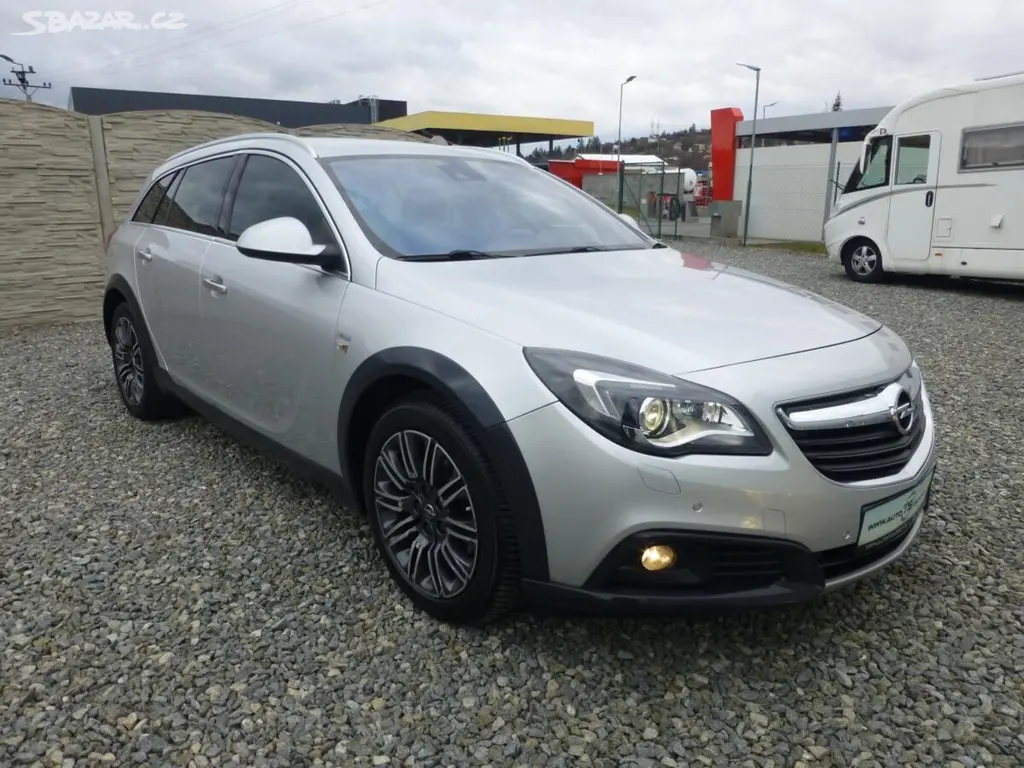 Opel Insignia 2.0CDTi 4x4 COUNTRY TOURER 1A! - fotka 4