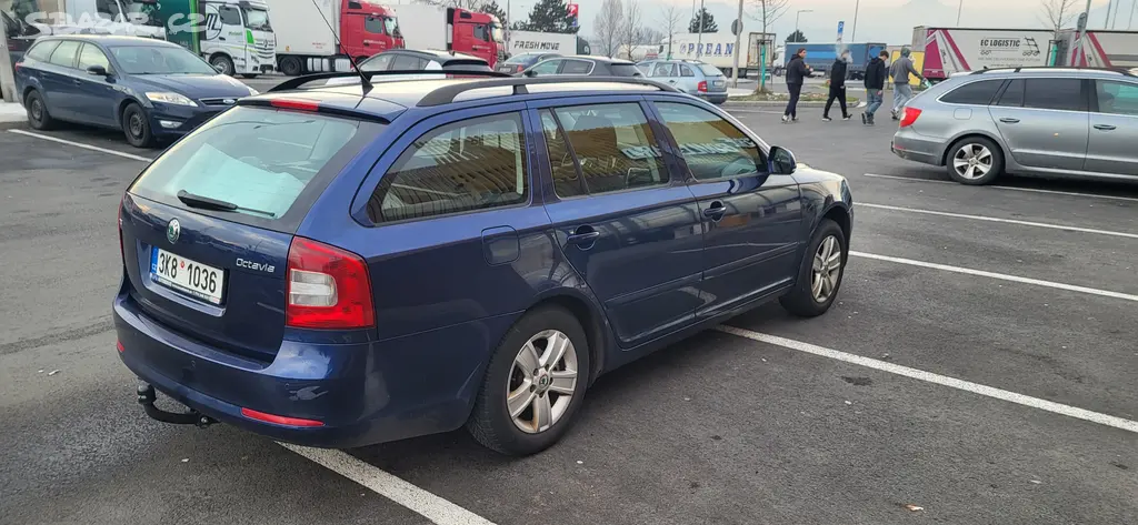 Škoda Octavia combi II 1.9 TDI 77 KW Elegance-CZ - fotka 6