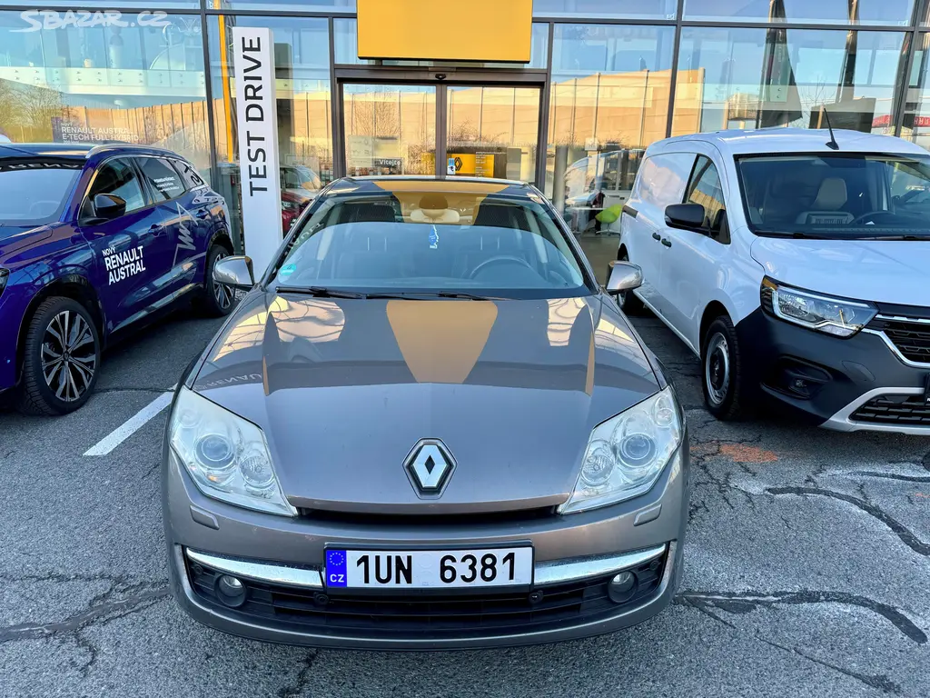 Renault Laguna 2.0i 125kW AUTOMAT ALCANTARA XENONY - fotka 3