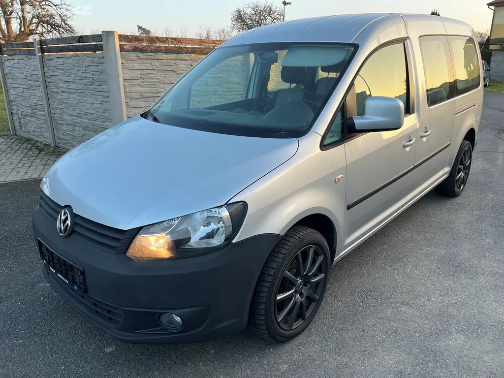 VW Caddy Maxi 1.6TDi 77kW 2011 7míst