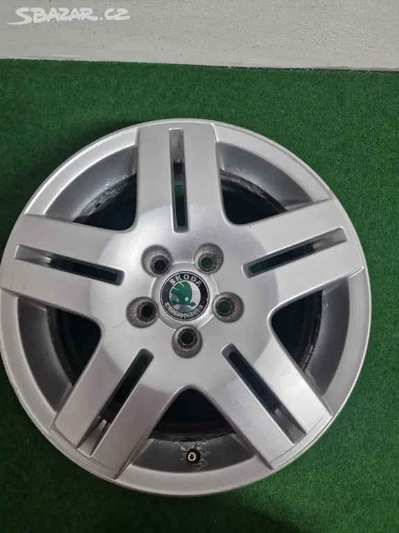 WV Golf IV  4  Alu kola 15"   Originál