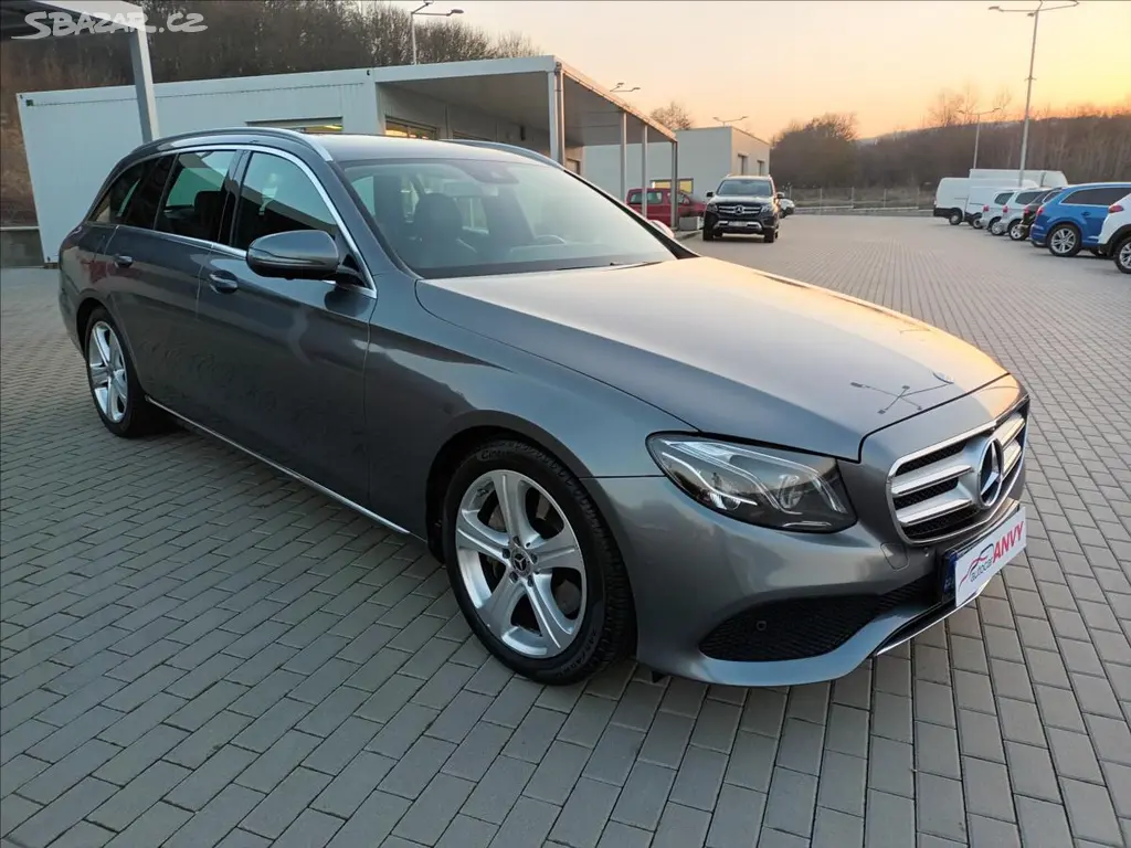 Mercedes-Benz Třídy E, 3,0 E 350d,TAŽNÉ,KOLA,SERVIS - fotka 3