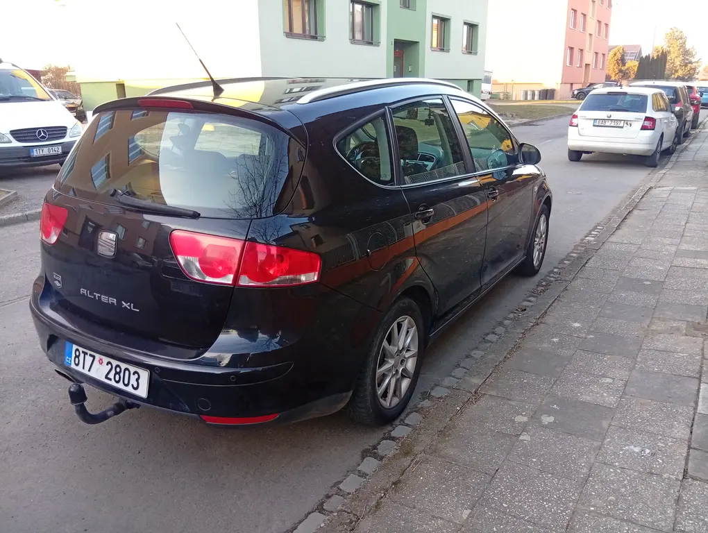 SEAT ALTEA XL 1,6 TDi 150 PS, nebouráno, STK 3/26 - fotka 4