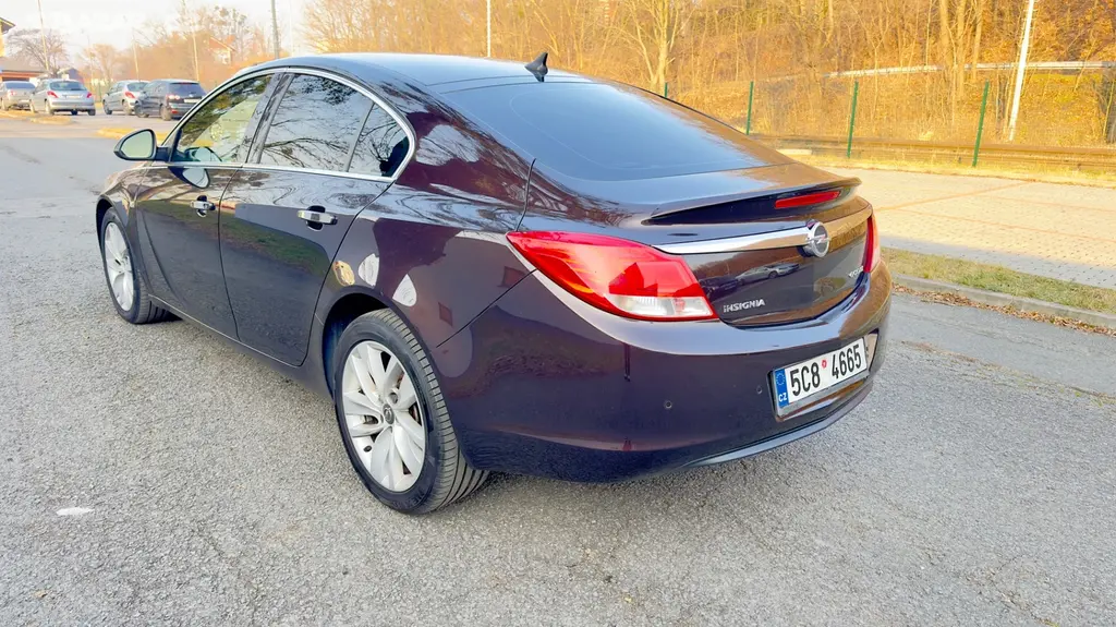 Opel Insignia 2,0 CDTi-118kw-servisní knížka,ČR - fotka 4