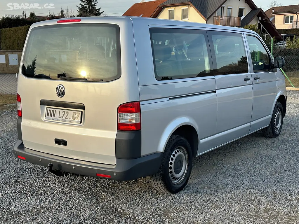 Volkswagen T5 Caravelle 2.0 tdi LONG 9 míst NAVI - fotka 6