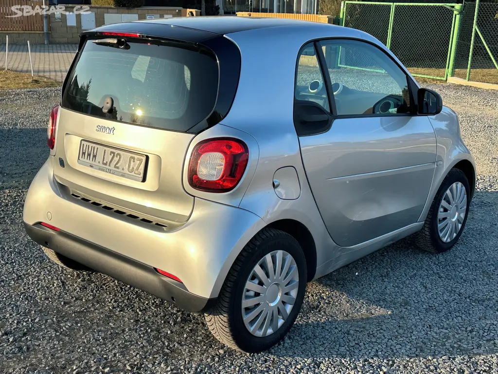Smart Fortwo EQ Elektro nabíjeni 22kw NAVIGACE DPH - fotka 6