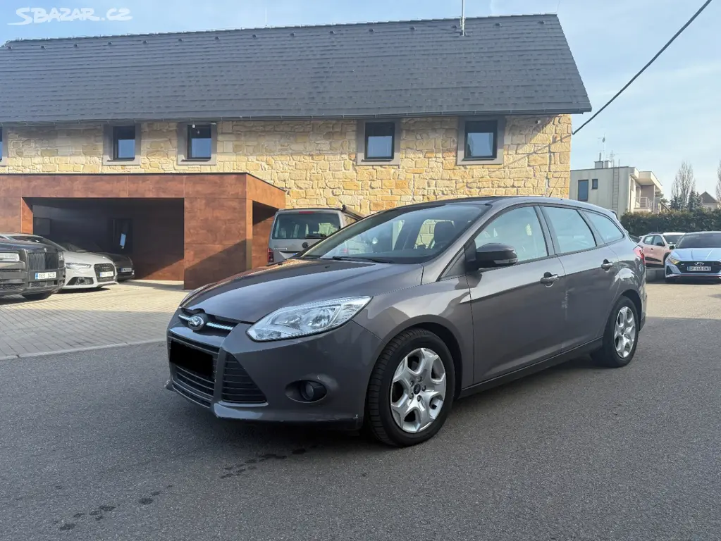 Ford Focus 1.6 TDCI 70 kW - fotka 3