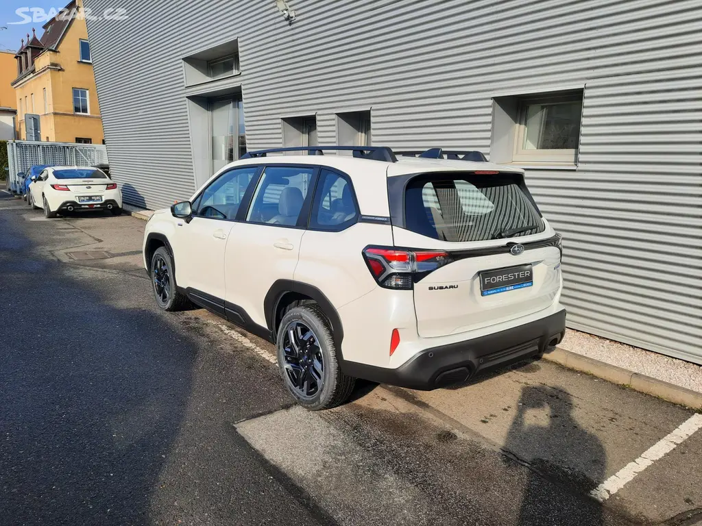 Subaru Forester, NOVÝ FORESTER 2,0i COM. NAVI - fotka 4