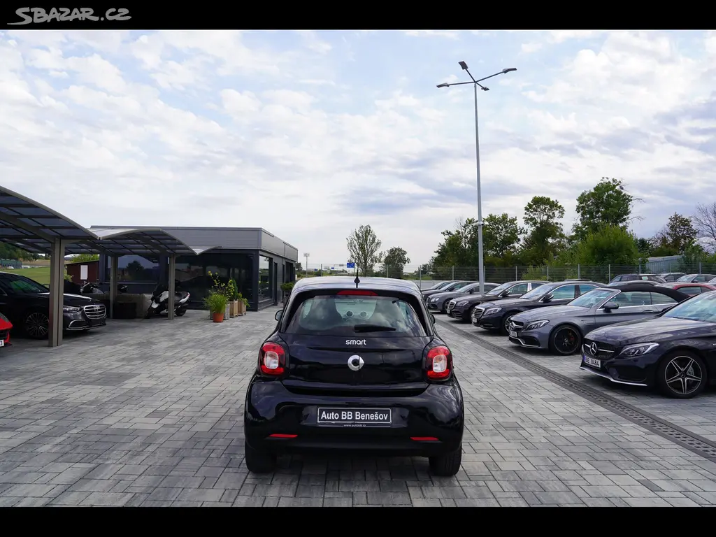 Smart Forfour, 1.0i, 5dv., 35000 km - fotka 5