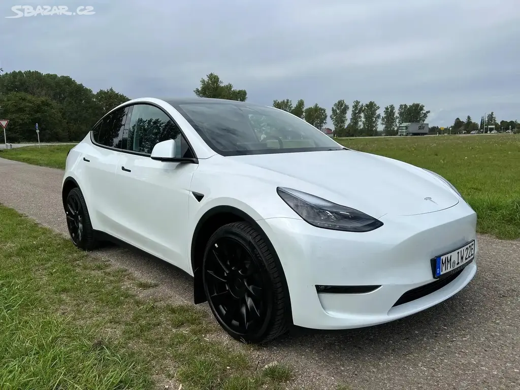 Tesla Model Y, Long Range Dual Motor AWD - Hlavní město Praha - Bazar ...