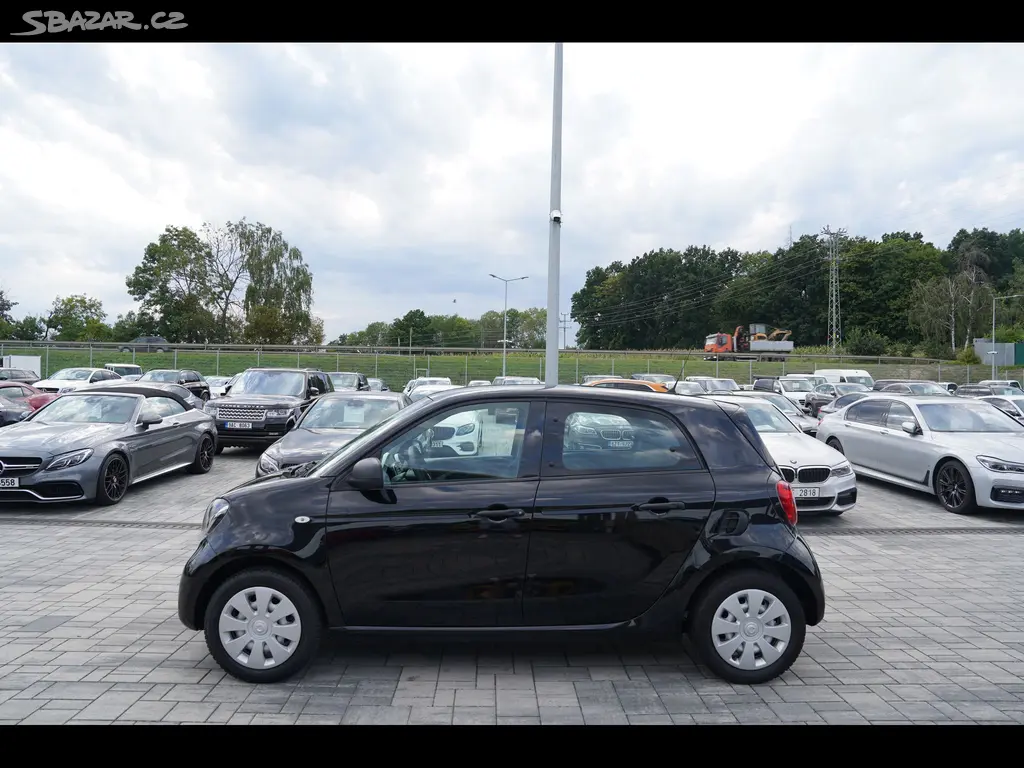 Smart Forfour, 1.0i, 5dv., 35000 km - fotka 3