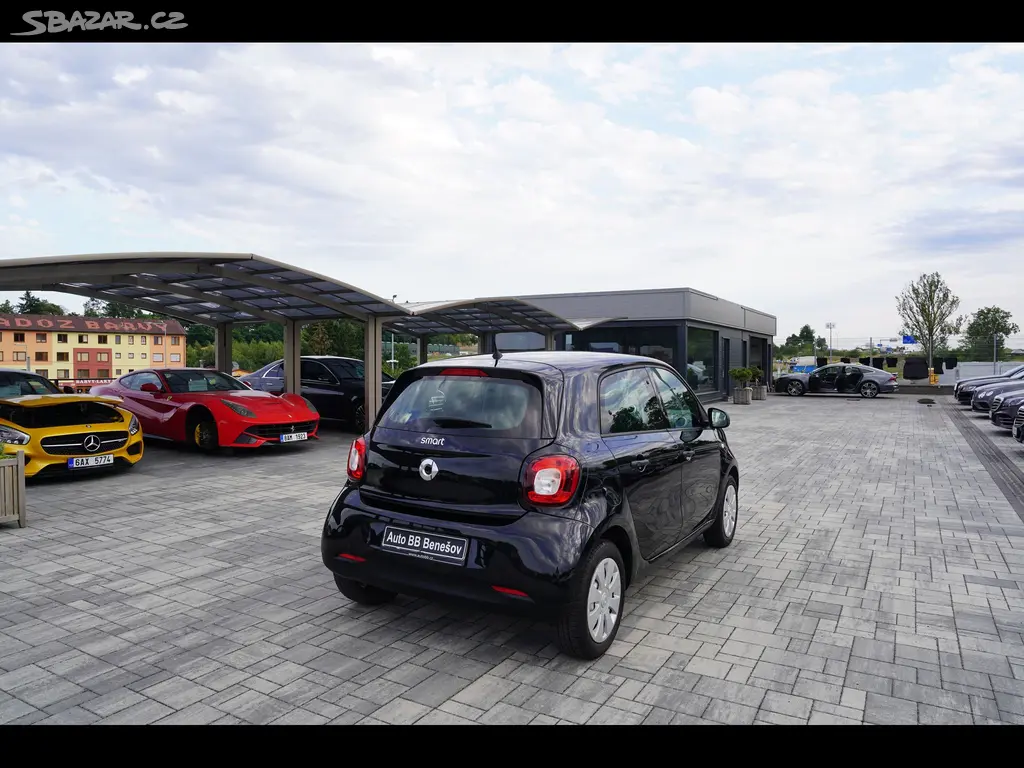 Smart Forfour, 1.0i, 5dv., 35000 km - fotka 6
