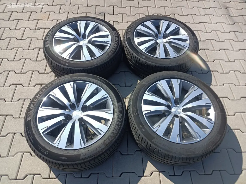 peugeot-3008-5008-orig-alu-kola-r17pneu-michelin-plze-m-sto-bazar