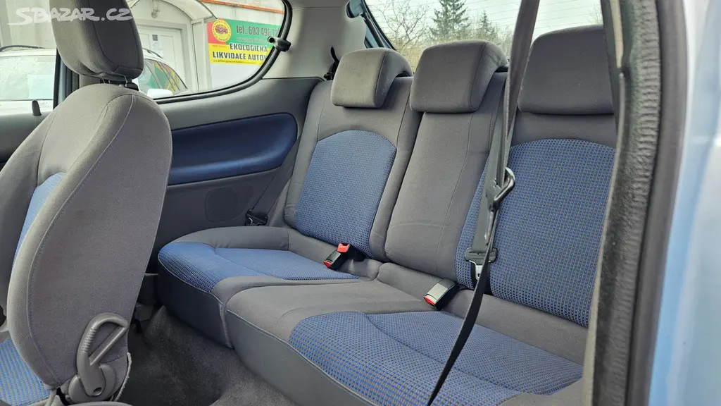 Peugeot 206 1,1i - fotka 6