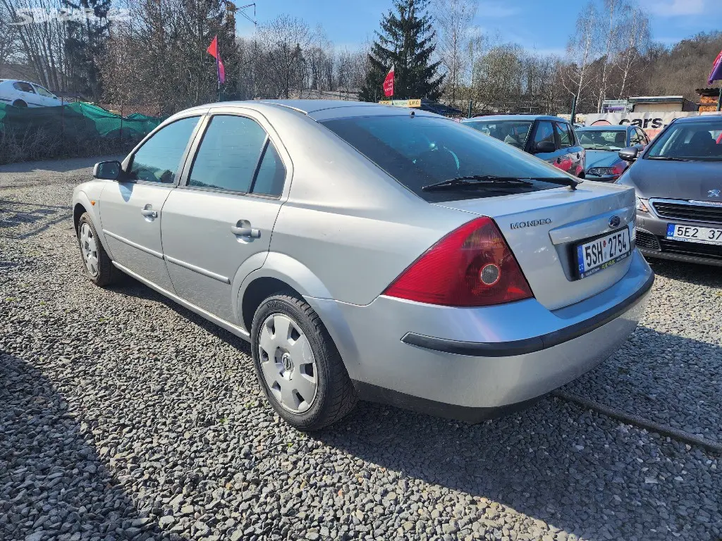 Ford Mondeo 1.8 i - fotka 6