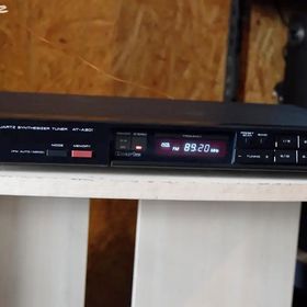 Akai AT-A301 Synthétiseur Quartz Tuner AM/FM Stéréo
