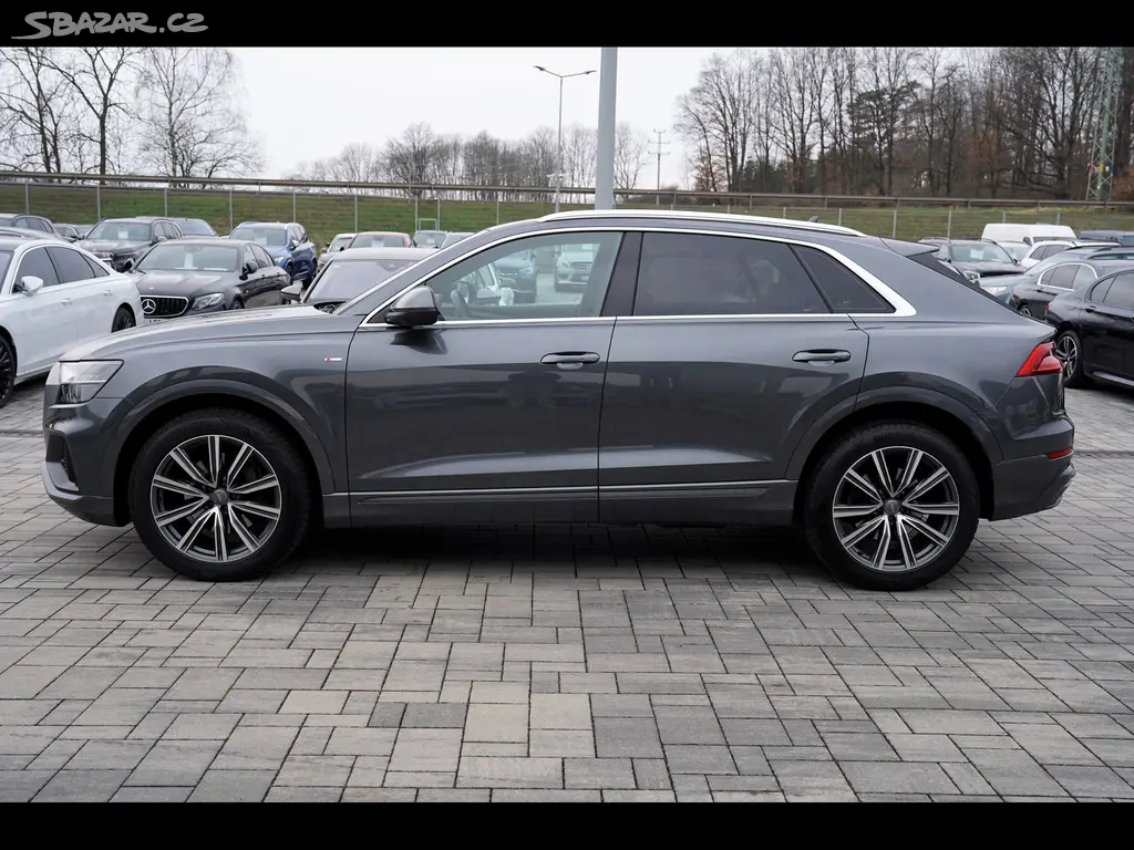 Audi Q8, 50 TDI/Q/Matrix/21"/tažné/ČR - fotka 3