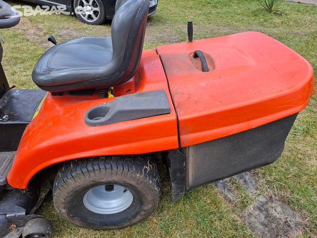 Zahradni Traktor Husqvarna Cth 150 Twin