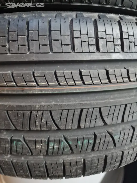 275/45 R 21 110Y Pirelli celoroční pneu Nové DOT13