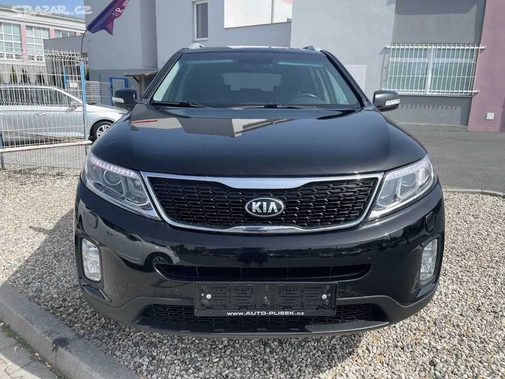Kia Sorento 2.2 CRDi/145kW 4x4 - Automat - fotka 2