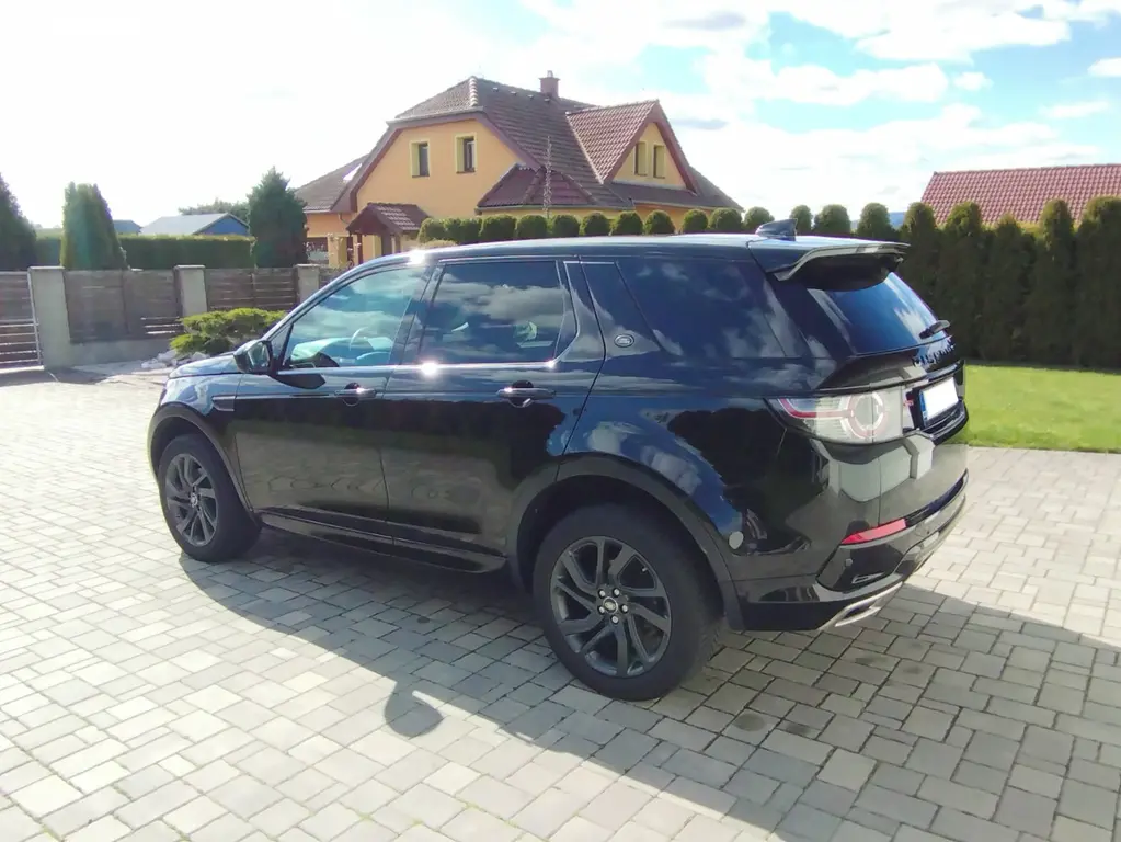 Land Rover Discovery Sport 2.0 D 4WD R-DYNAMIC - fotka 5