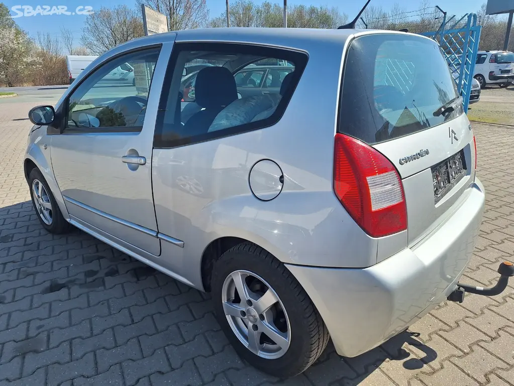 Citroen C2 1.4i Benzín, r. 2007, naj. 118.150 km - fotka 4