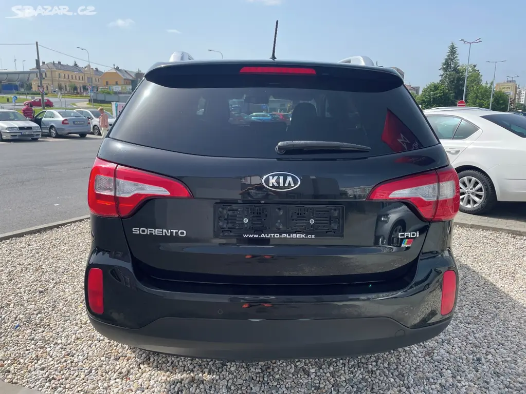 Kia Sorento 2.2 CRDi/145kW 4x4 - Automat - fotka 6