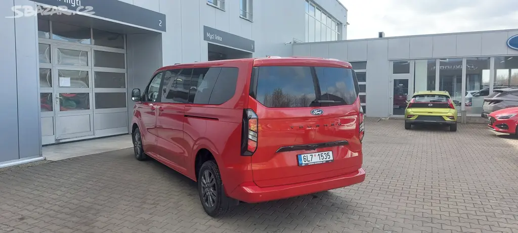 Ford Tourneo Custom, TITANIUM 2,0 EcoBlue L2 8 míst - fotka 4