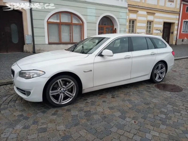 PRODÁM BMW 530D TOURING F11 2011