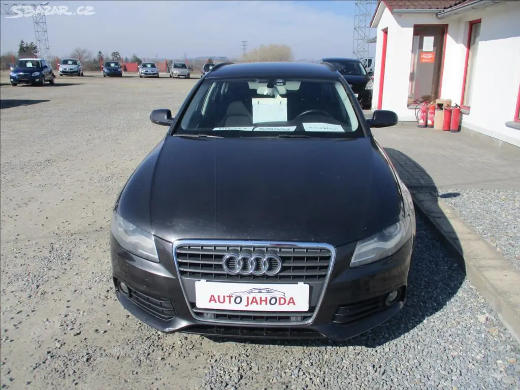 Audi A4 Avant, 2,0 TDi, aut. klimatizace, - fotka 2